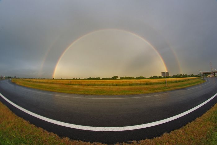 Double arc en ciel en entier
