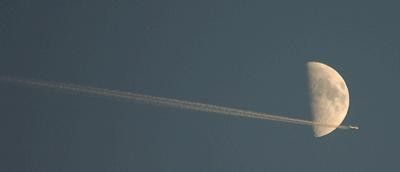 Animation lune et avion