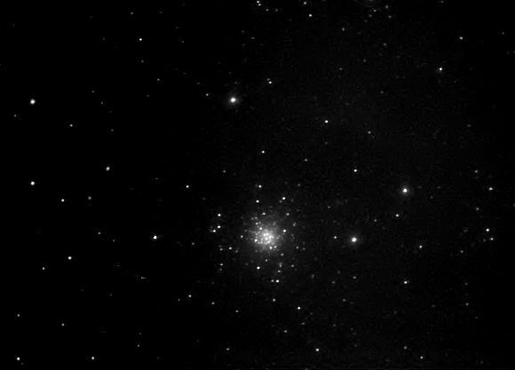 M10 à l'objectif de 200mm