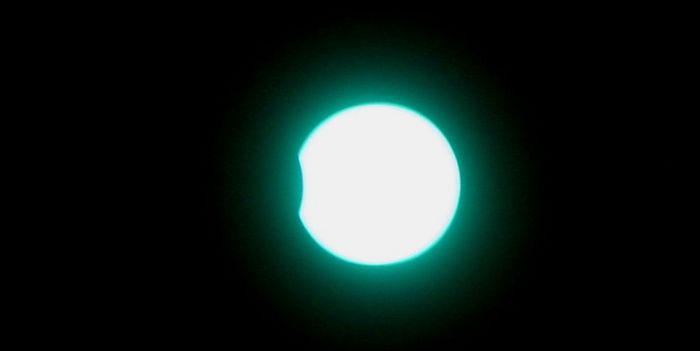 Eclipse Tunisie fin  29/03/06 13H26
