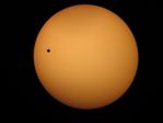 Le soleil derrière vénus
