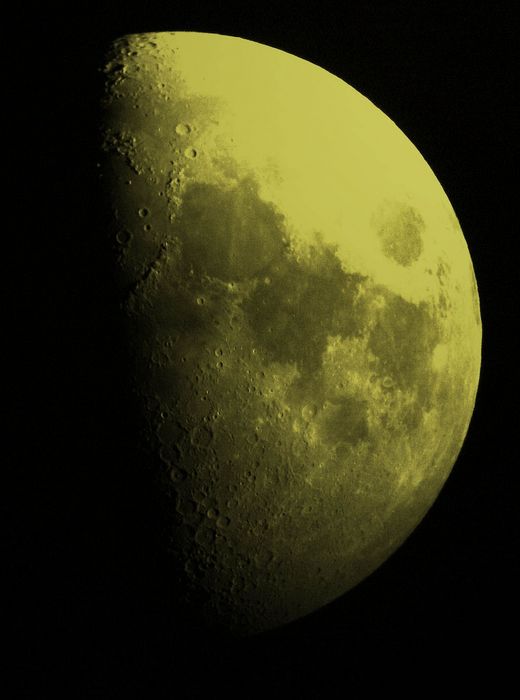 Premier Quartier de Lune