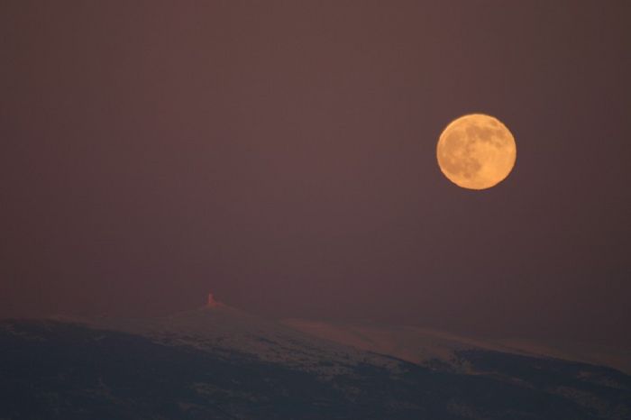 plus grosse pleine lune Mt  Ventoux