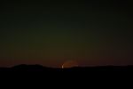 Lumière cendrée à l'horizon