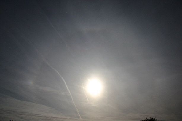 Halos autour de la lune