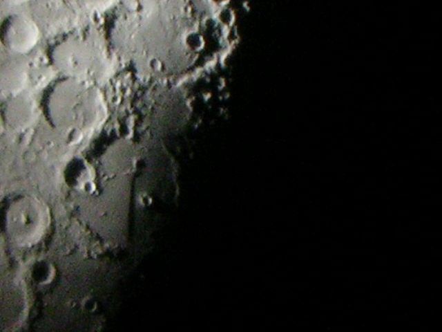 L'épée sur la lune