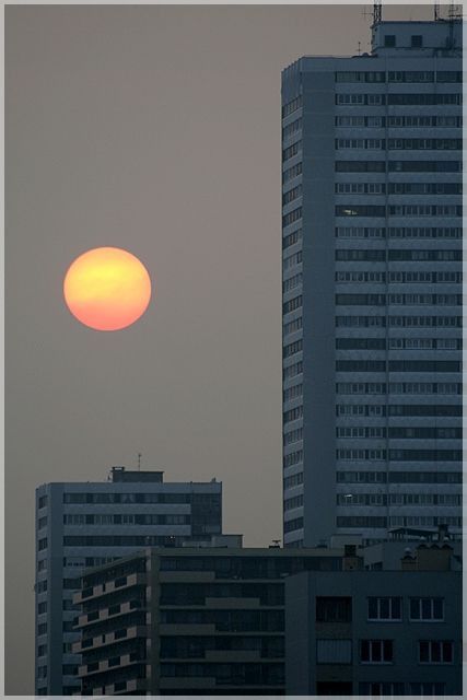 quand l'orange visite un immeuble