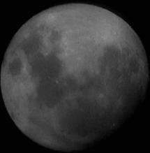 Satellitte sur la lune