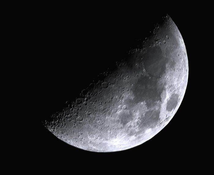 QUARTIER DE LUNE