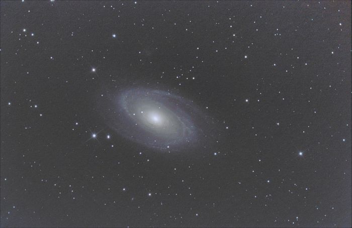 M81 du 25 avril 2010 full