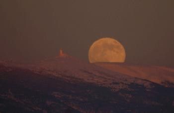 Pleine Lune et Mt Ventoux animation
