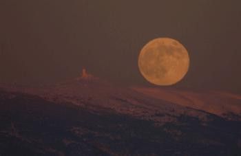 Pleine Lune et Mt Ventoux animation