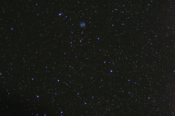 M27 dans le ciel sombre de bourgogne