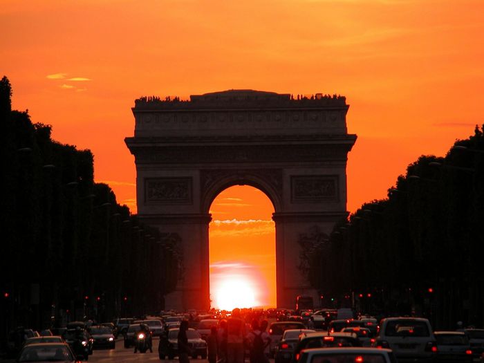 Coucher de Soleil Sous l'Arc de Triomphe