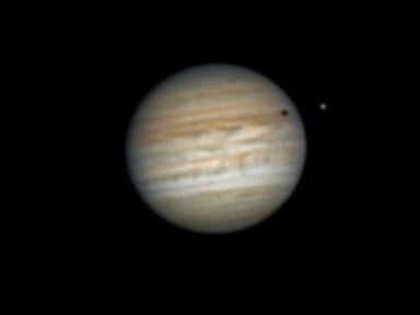Jupiter, Io et son ombre au mak 127.